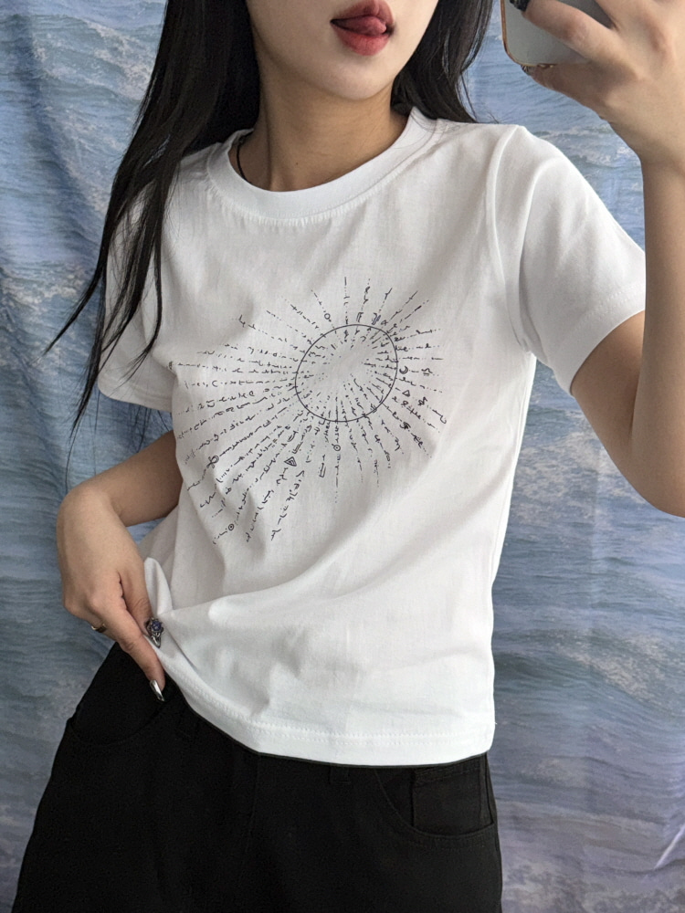 지트 모비 세미 크롭 프린팅 하프 티셔츠(3color) - 키미스